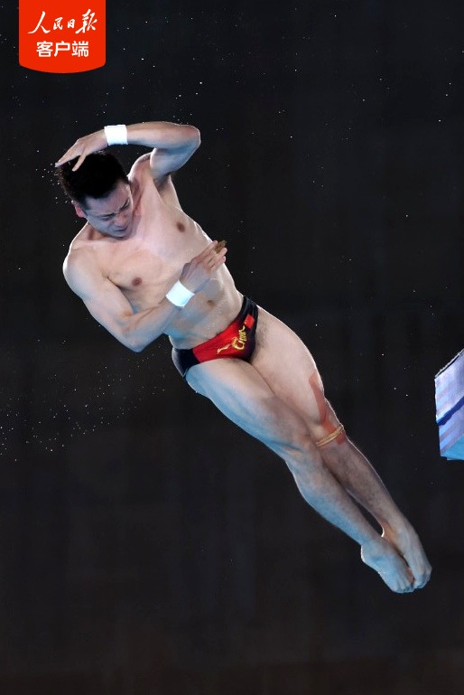 曹缘10米台夺冠！中国跳水“梦之队”包揽8金！