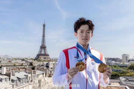 王楚钦晒国乒合照告别奥运