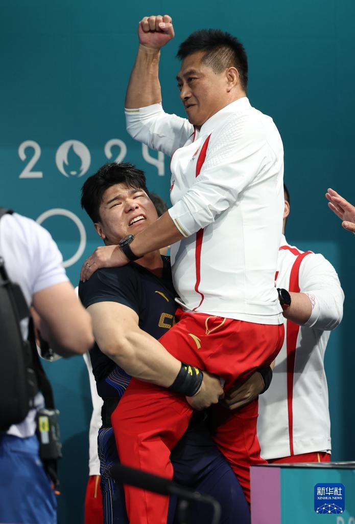 巴黎奥运会丨举重——男子102公斤级:中国选手刘焕华夺冠 巴黎奥运会丨举重——男子102公斤级:中国选手刘焕华夺冠