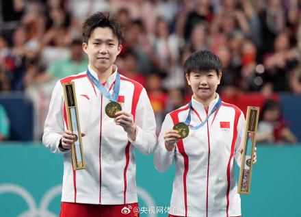 王楚钦晒国乒合照告别奥运