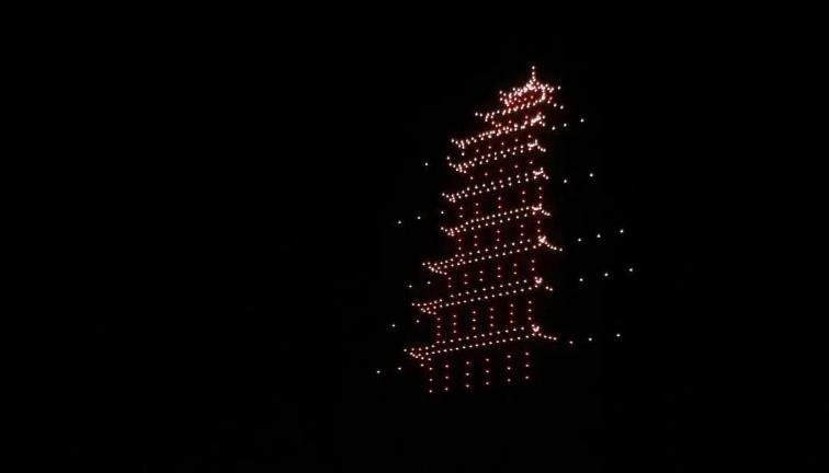 “堵骆驼”了！加开的临客列车，趟趟爆满