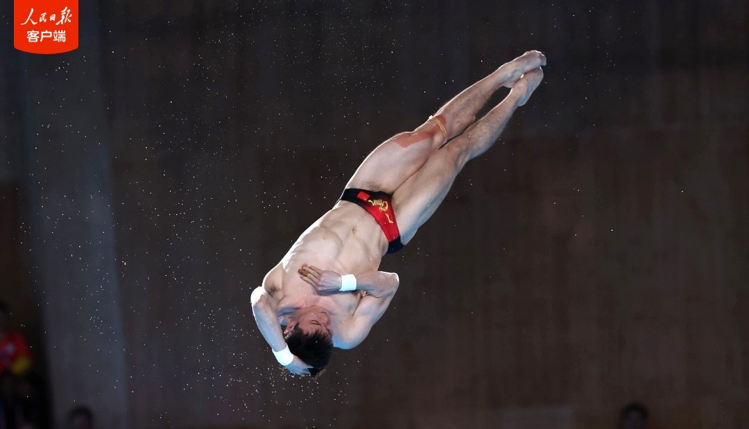 曹缘10米台夺冠！中国跳水“梦之队”包揽8金！
