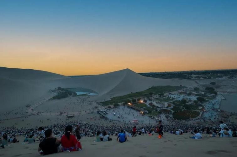“堵骆驼”了！加开的临客列车，趟趟爆满
