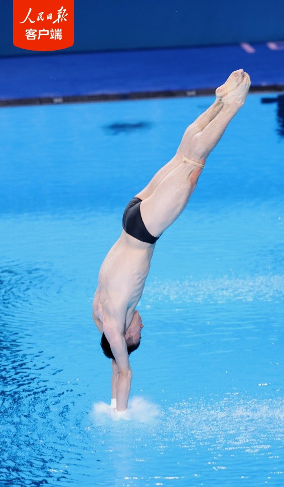 曹缘10米台夺冠！中国跳水“梦之队”包揽8金！