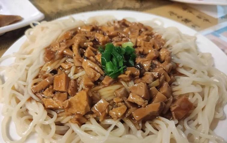 “堵骆驼”了！加开的临客列车，趟趟爆满