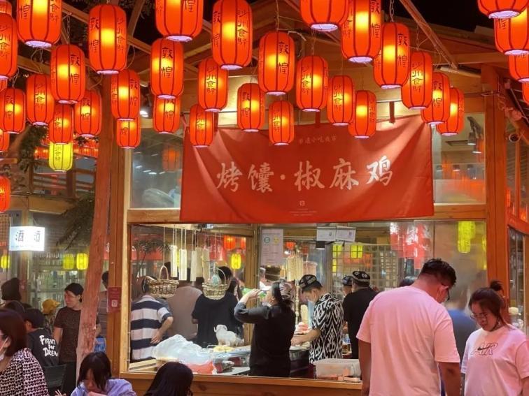 “堵骆驼”了！加开的临客列车，趟趟爆满