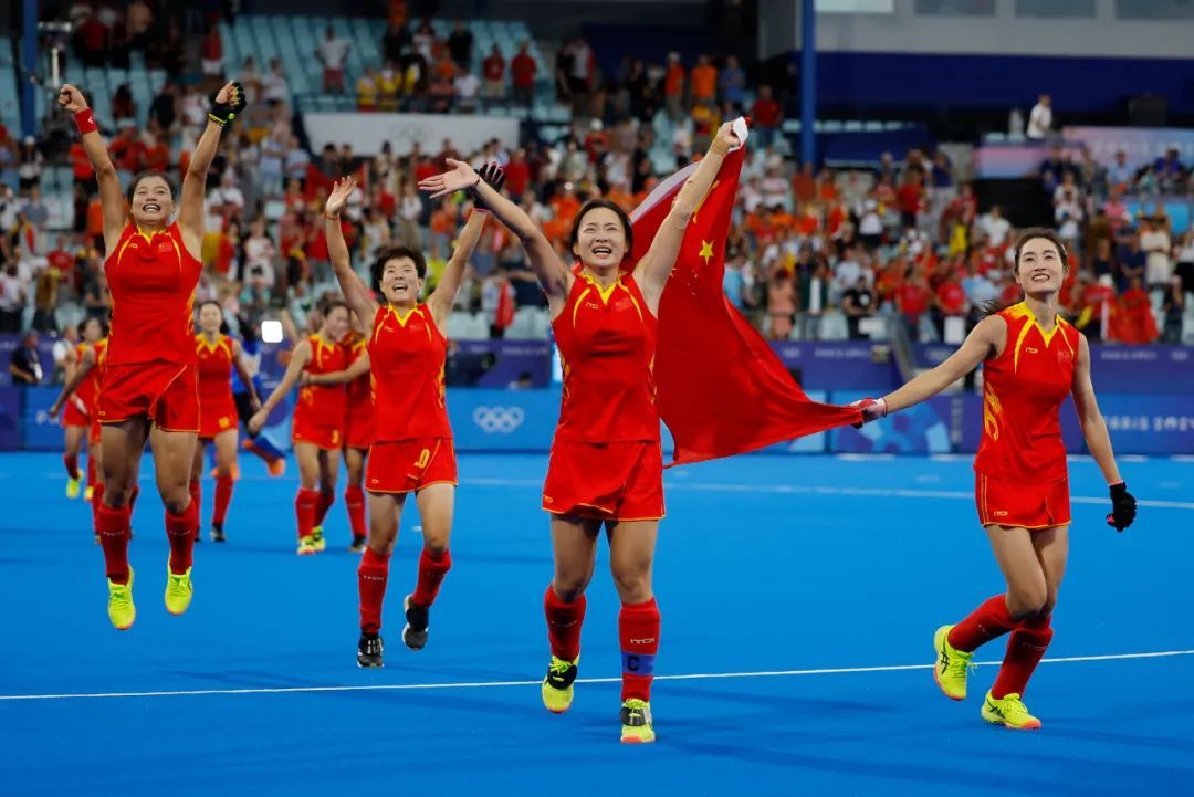 闭幕式中国旗手，李发彬、欧紫霞！