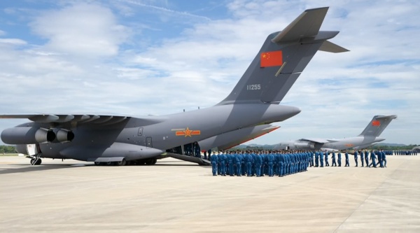 骄傲！常州6位小伙坐着“运-20”去上学啦！