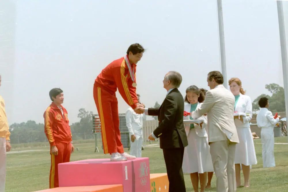 中国300金! 中国300金!