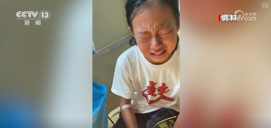 是对手，更是朋友！友谊的瞬间诠释奥林匹克精神最本真模样