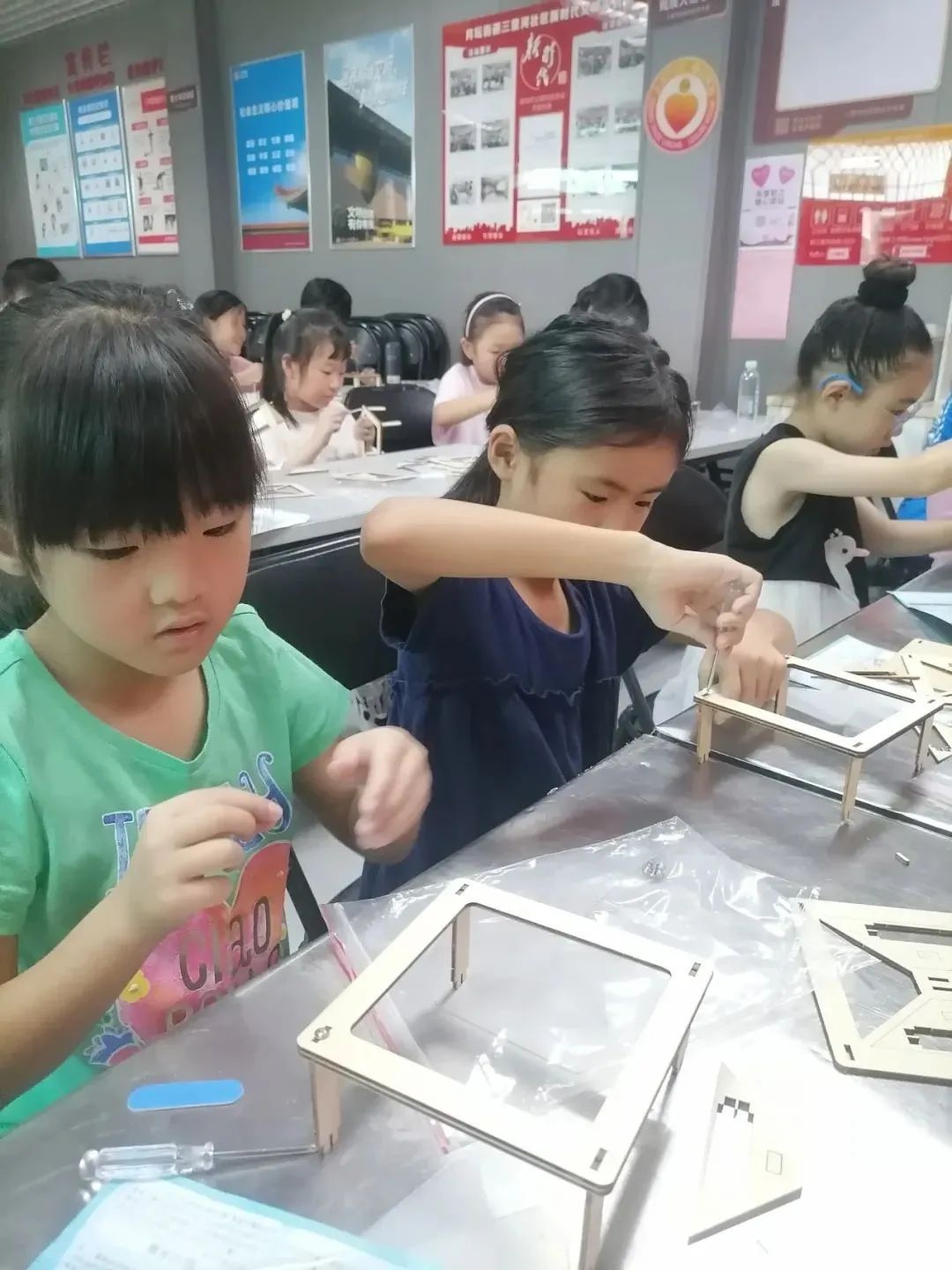 暑期青少年科普|公益课堂“科技大脑课”3D全息投影制作,激发科学探索热情 暑期青少年科普|公益课堂“科技大脑课”3D全息投影制作,激发科学探索热情