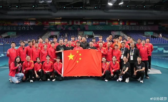 孙颖莎发文!当国乒在机场碰到了跳水梦之队…… 孙颖莎发文!当国乒在机场碰到了跳水梦之队……