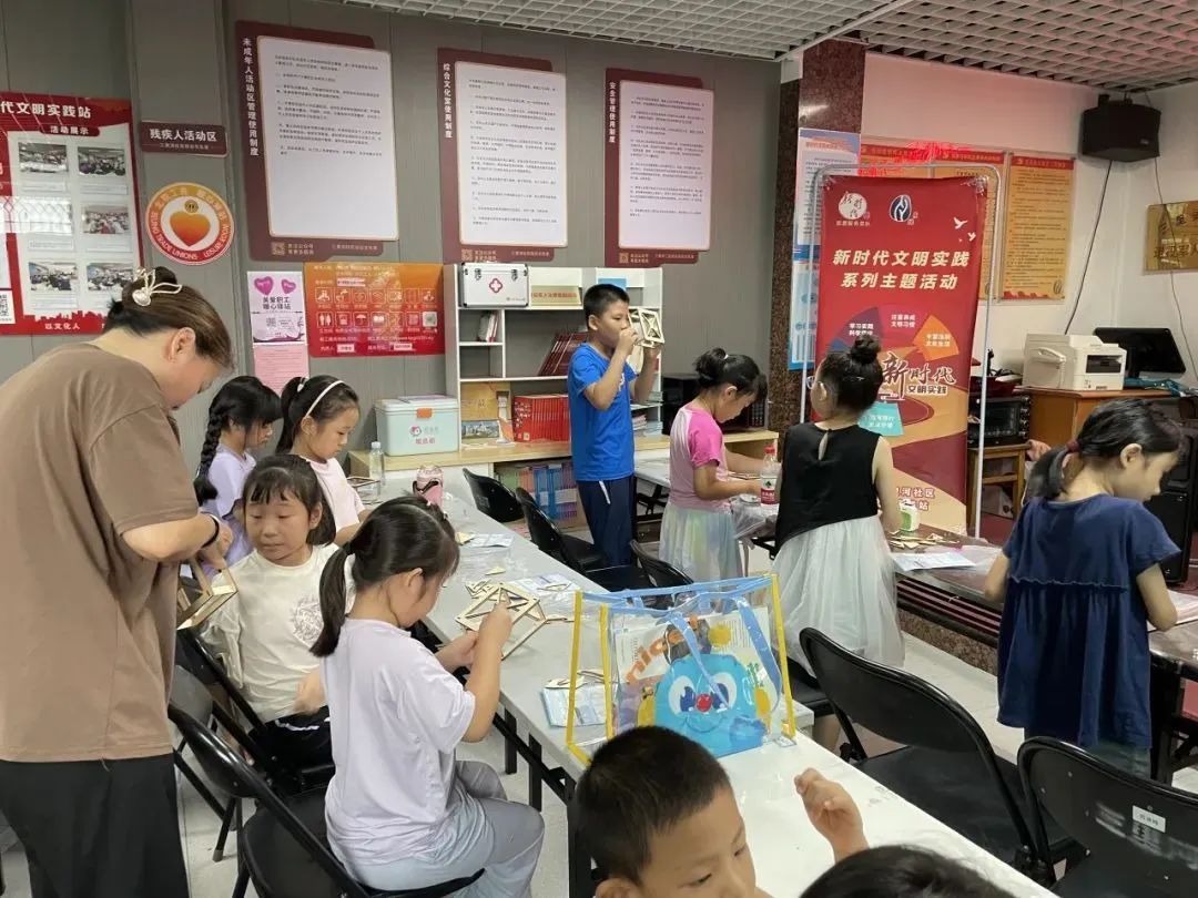 暑期青少年科普|公益课堂“科技大脑课”3D全息投影制作,激发科学探索热情 暑期青少年科普|公益课堂“科技大脑课”3D全息投影制作,激发科学探索热情