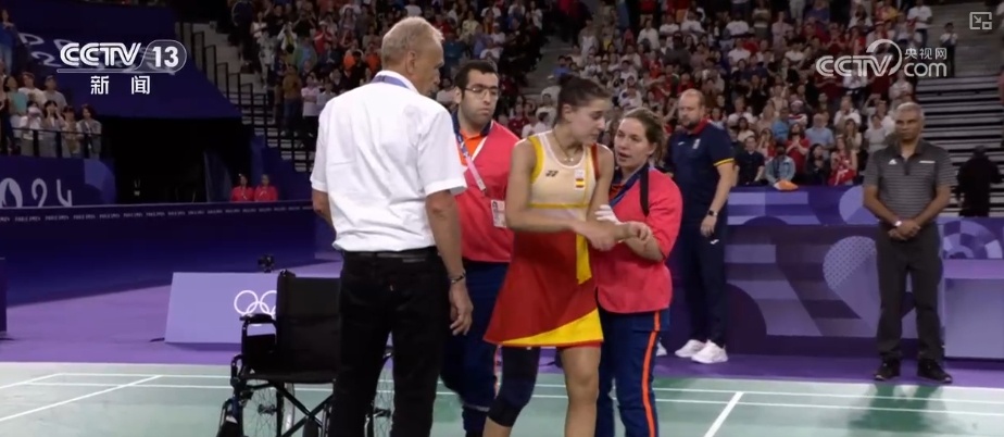 是对手，更是朋友！友谊的瞬间诠释奥林匹克精神最本真模样