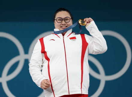 李雯雯克服伤病回归巅峰