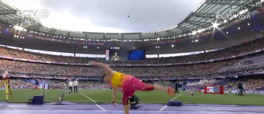 是对手，更是朋友！友谊的瞬间诠释奥林匹克精神最本真模样