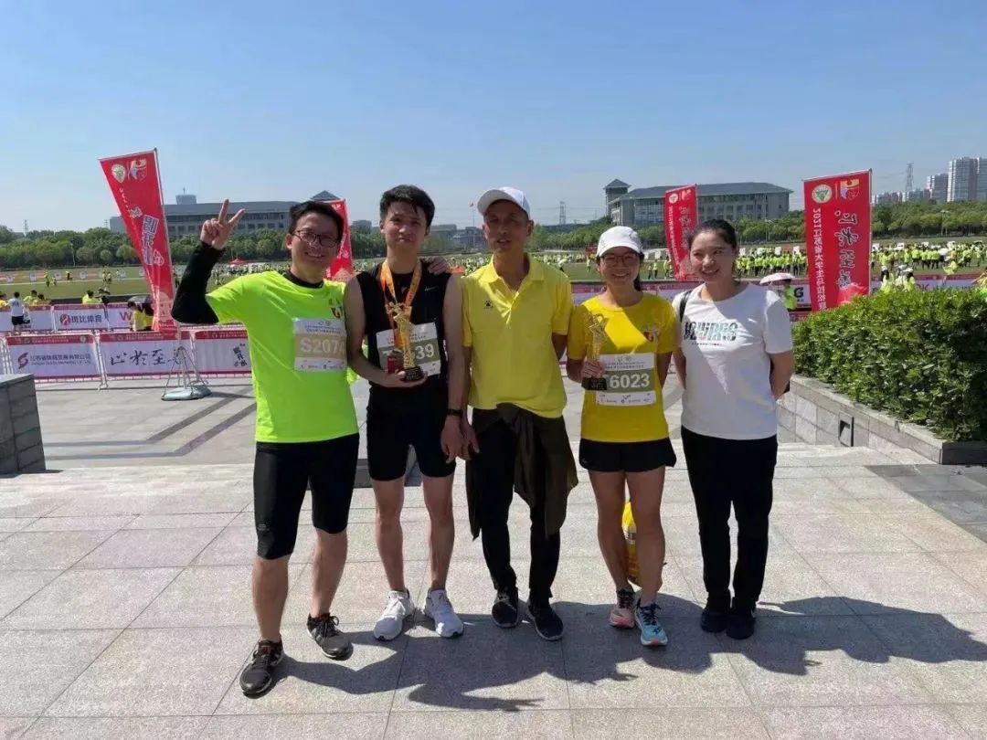 奥运史上首设大众马拉松赛，中国姑娘获女子第一，她还是东南大学校友！