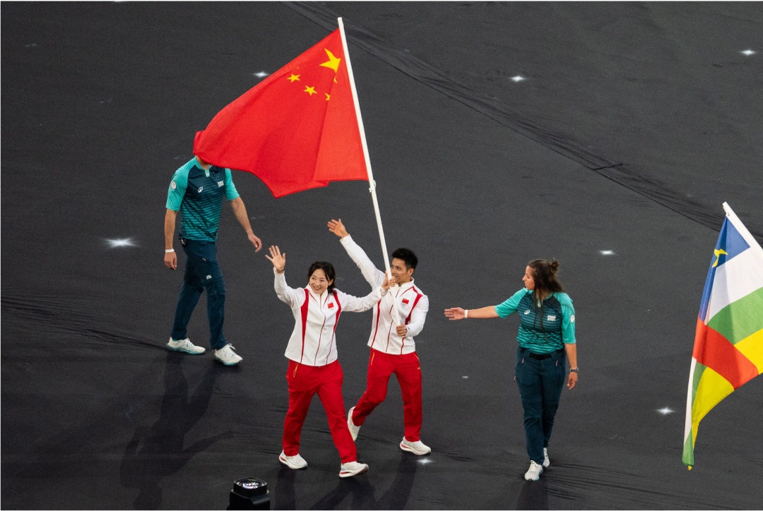 孙颖莎代表亚洲吹灭奥运圣火!闭幕式这些瞬间太燃 孙颖莎代表亚洲吹灭奥运圣火!闭幕式这些瞬间太燃