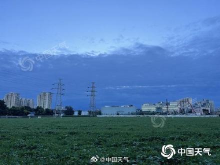 带伞！北京今日仍有分散性阵雨或雷阵雨 局地短时雨强较大