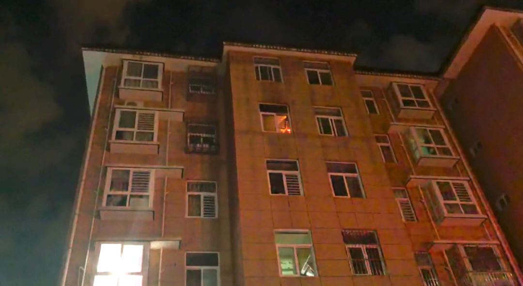 油锅起火了，怎么办？这里有“妙招”→
