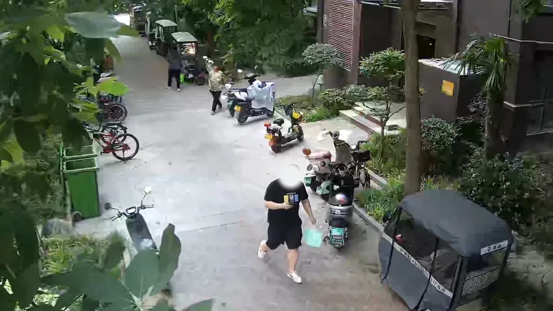 警惕这些“孙子”！新型诈骗手段大揭秘，针对爷爷奶奶“量身定做”