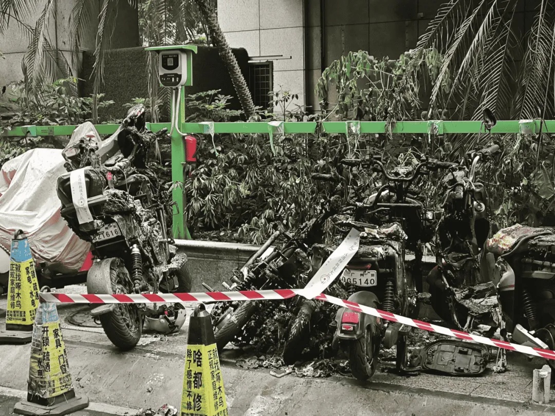 广州突发！多辆“电鸡”被烧剩车架，使用时一定要注意……