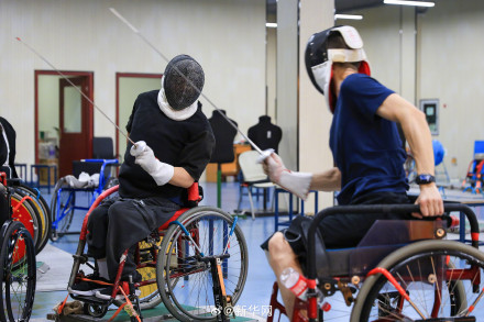 中国运动员挥汗集训备战巴黎残奥会