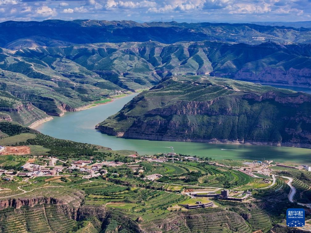 美丽中国丨壮丽的黄河老牛湾 美丽中国丨壮丽的黄河老牛湾