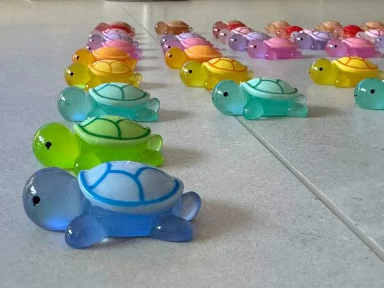 “硬控”全红婵后爆火出圈，一天销量十万单！厂家直呼累坏了