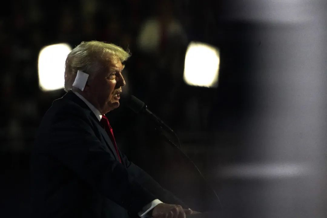 索赔一亿美元 特朗普说自己很受伤 索赔一亿美元 特朗普说自己很受伤