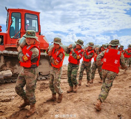 内蒙古赤峰市老哈河堤防溃口已完成合龙 内蒙古赤峰市老哈河堤防溃口已完成合龙