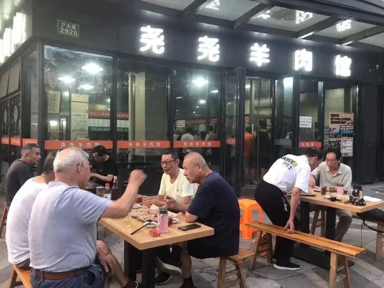 风雨无阻！有人凌晨2点来等着，就为了这一口...