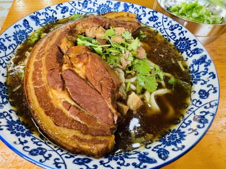“班味儿”最浓的标签，可概括不了京沪高铁