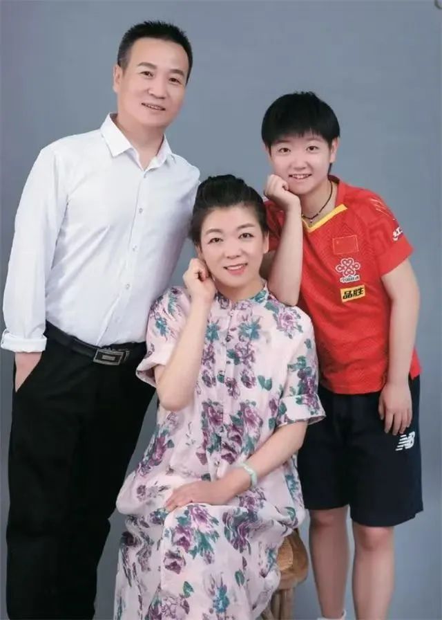 孙颖莎夺冠背后：家人的尊重和陪伴助她实现梦想