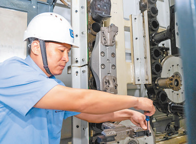 “读懂”刀具巧加工