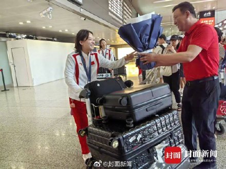 中国女曲10名川妹子荣耀归来 中国女曲10名川妹子荣耀归来