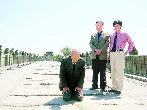 日本要想在国际上昂起头,必须先在历史面前弯下腰 日本要想在国际上昂起头,必须先在历史面前弯下腰
