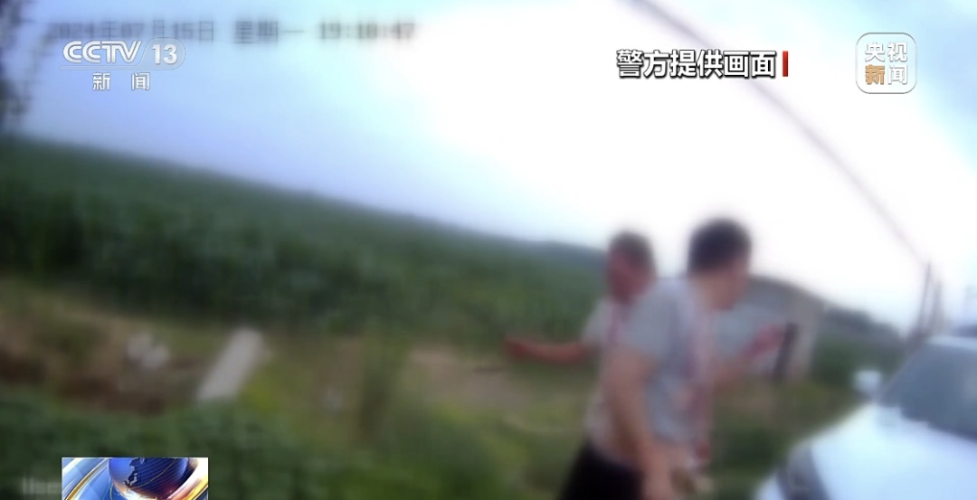 头缠绷带、浑身是血、被关狗笼?刘某、高某鹏被拘 头缠绷带、浑身是血、被关狗笼?刘某、高某鹏被拘