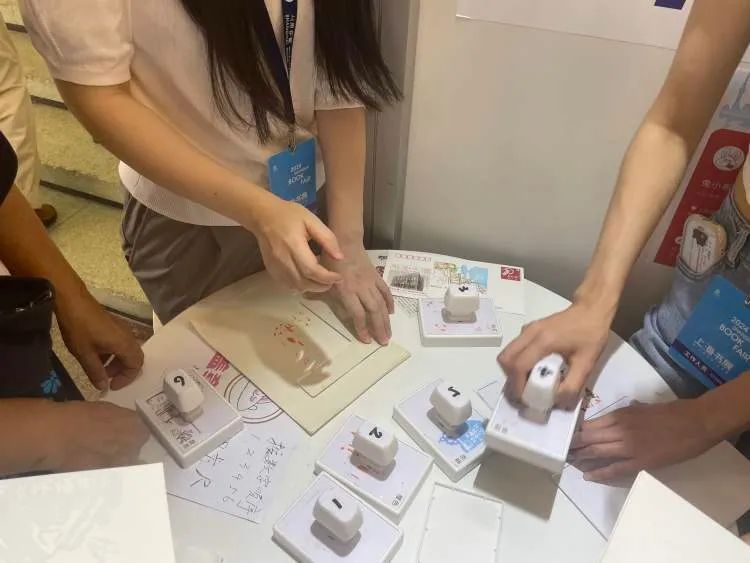 太火爆！“排队的人一直没有断过”，就为了…