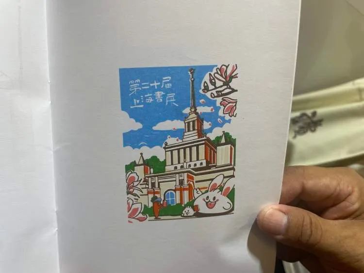太火爆！“排队的人一直没有断过”，就为了…