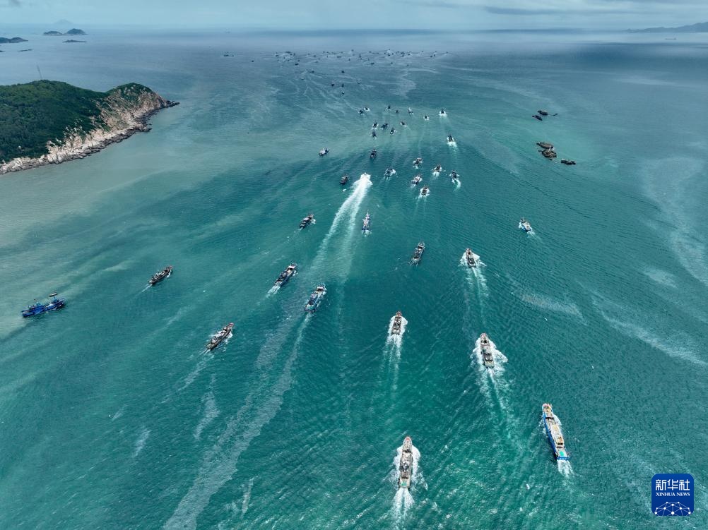 新华全媒+丨千帆竞发迎开渔 新华全媒+丨千帆竞发迎开渔