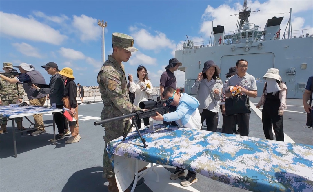 中国海军第46批护航编队焦作舰、洪湖舰访问埃及 中国海军第46批护航编队焦作舰、洪湖舰访问埃及