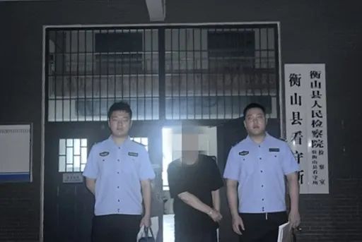 演技炸裂，男子冒充警察诈骗被刑拘！