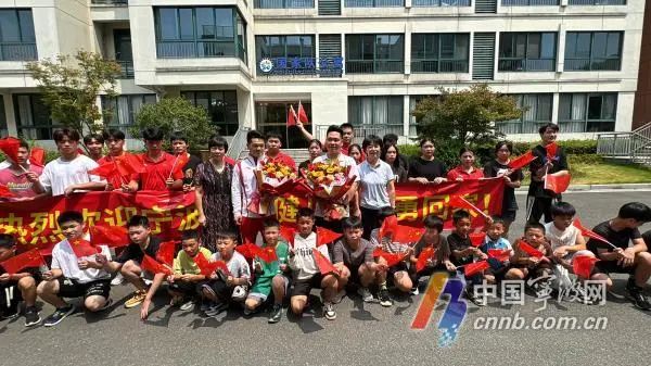 石智勇回甬谈及下一步规划：休息一段时间，让身体修复一下