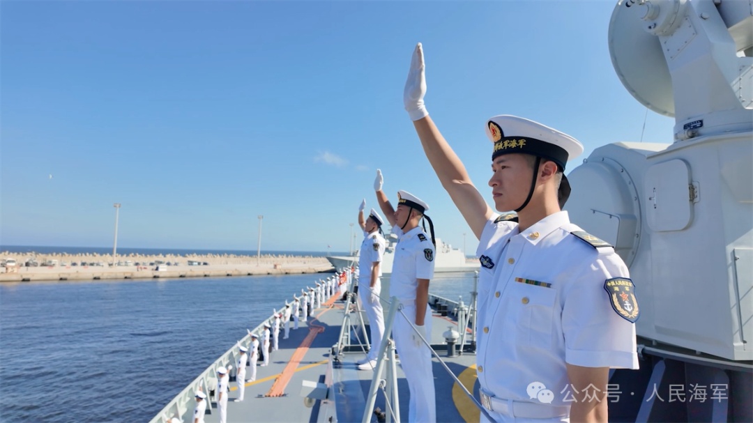 中国海军第46批护航编队焦作舰、洪湖舰访问埃及 中国海军第46批护航编队焦作舰、洪湖舰访问埃及