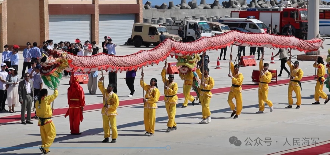 中国海军第46批护航编队焦作舰、洪湖舰访问埃及 中国海军第46批护航编队焦作舰、洪湖舰访问埃及