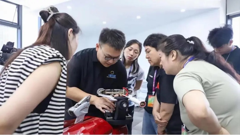 月入三四万“轻松拿捏”?这个行业突然爆火 月入三四万“轻松拿捏”?这个行业突然爆火