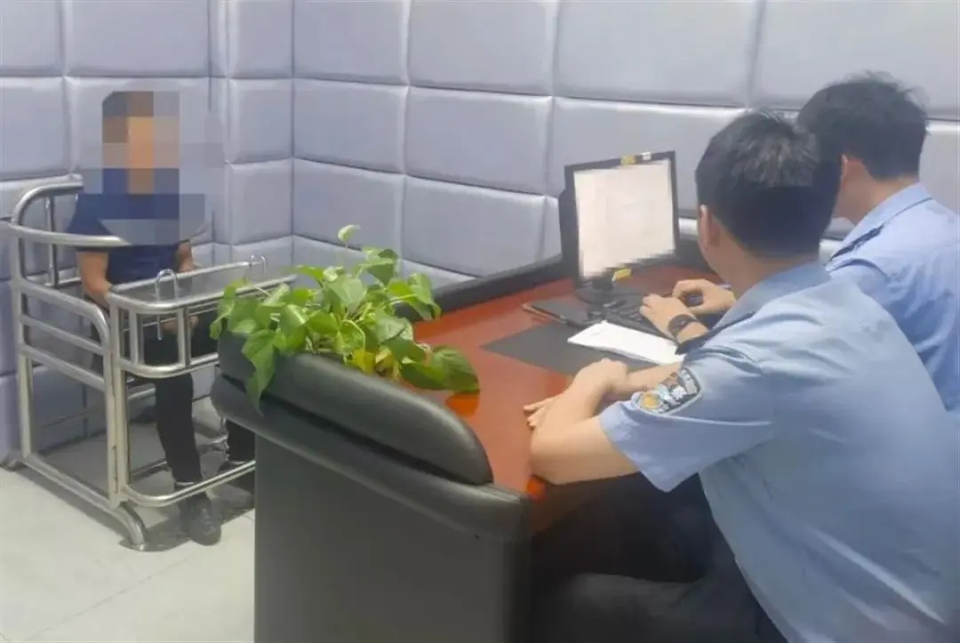 9名主播被抓!大快人心! 9名主播被抓!大快人心!