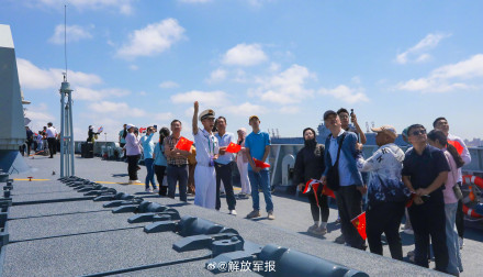 海军第46批护航编队焦作舰、洪湖舰抵达埃及亚历山大港访问