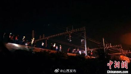 集大原高铁成功引入大同南站